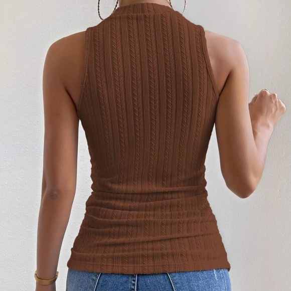 Fitted Ribbed Knit Mock Neck Tank Top - Picture 6 of 10